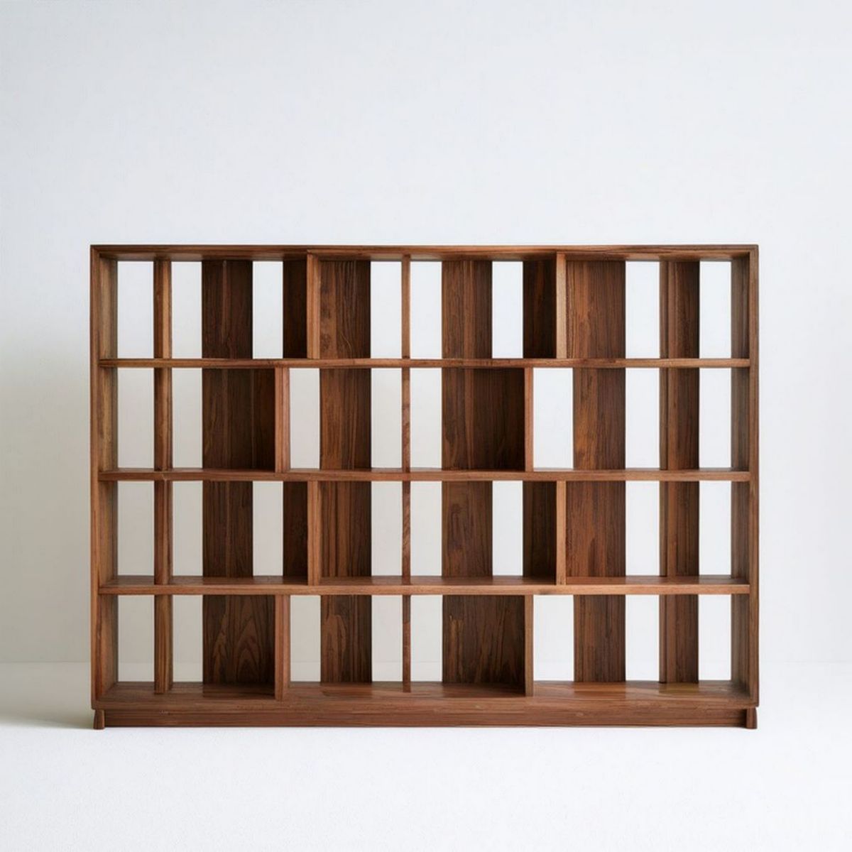 Freistehendes Bücherregal aus massivem Walnussholz, walnussbraun, 180 × 35 × 130 cm